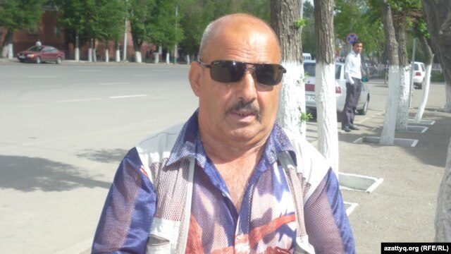 Vladislav Chelakh's grandfather Vladimir says he can no longer eat or sleep.