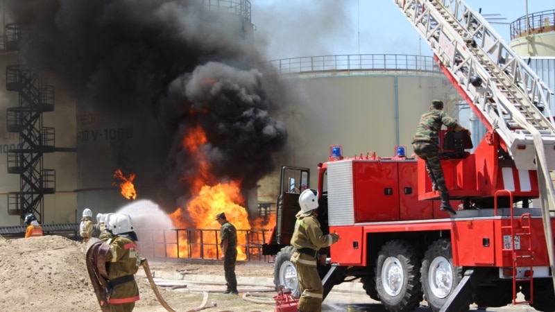 Пожар на базе нефтепродуктов близ Шымкента потушен