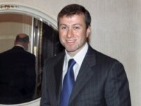 Roman Abramovich at a Kremlin meeting in December 2006 (epa)