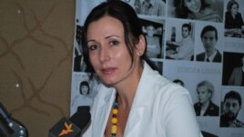 Loretta Handrabura, ministrul adjunct al învățămîntului în studioul Europei Libere la Chișinău