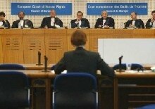 EU/Strasbourg - Judges of the European Human Rights Court (rear) attend a hearing in Strasbourg, 6 Nov. 2003.