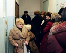 Russia -- Pensioners legalize papers for reception of grants for payment of services of housing and communal services. 12 Jan. 2006