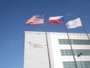 Zastave SAD, Češke Republike i RSE ispred sjedišta radija u Pragu