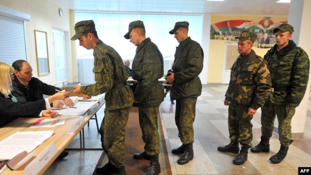 У день голосування на одній з виборчих дільниць у Мінську
