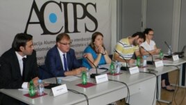 Učesnici javne diskusije o popisu