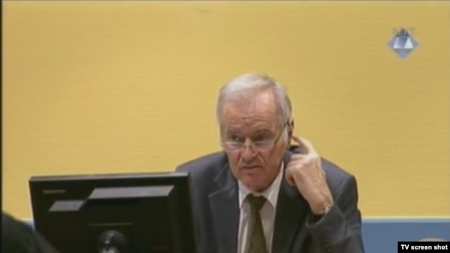 Ratko Mladić u sudnici 15. veljače 2013.