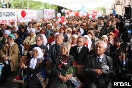 Демократияшыл 
жұртшылықтың Бірінші Мамырға арналған республикалық жиыны. Алматы, 1 
мамыр 2010 жыл.