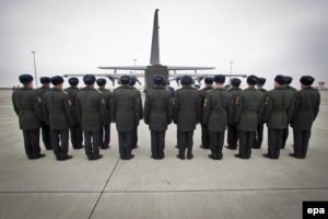 Харьков, траурная церемония перед отправкой тел погибших в катастрофе "Боинга-777" в Нидерланды