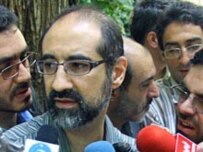 Kian Tajbaksh spoke to reporters visiting him at Evin prison on September 11 (Iranews)