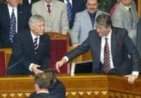 Yuriy Yekhanurov (left) with President Yushchenko (file photo)