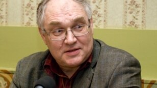 Prosecutors have "brought us to the brink of sanctions on the one hand and are undermining our authority and business reputation on the other," says Levada's Lev Gudkov.