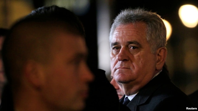 Tomislav Nikolić pred susret sa Atifete Jahjagom i Ketrin Ešton u Briselu, 6. februar 2013.