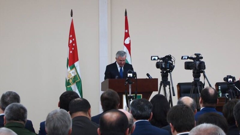 Абхазской оппозиции отказали в моральном праве на критику