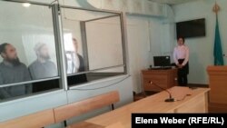 "Таблиғи жамағат" ұйымына қосылды деген айыпталушылар сотта тұр. Қарағанды, 28 наурыз 2016 жыл.