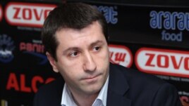 Омбудсмен Армении Карен Андреасян на пресс-конференции (архивная фотография)