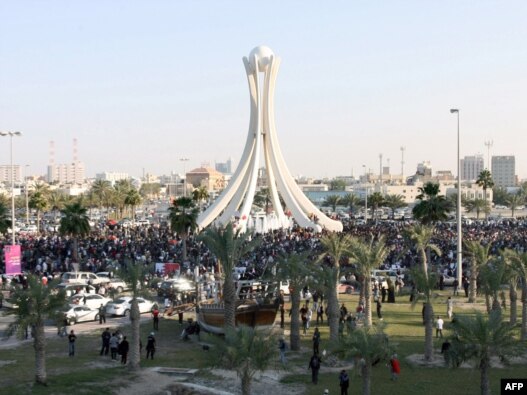 معترضان در میدان مروارید منامه