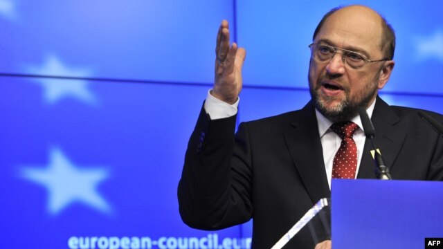 European Parliament President Martin Schulz: "Before I threaten people, I try to convince them, and I will try to convince them that it is the interest of Ukraine to [work with] the European Union on all different levels."