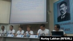 Участники пресс-конференции по итогам экспедиции «По следам Алихана Букейхана».