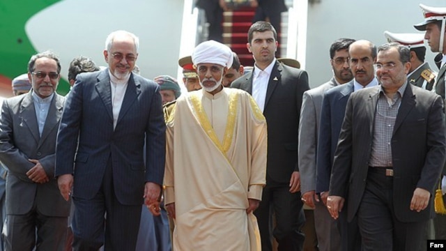 سلطان قابوس در سفر به تهران