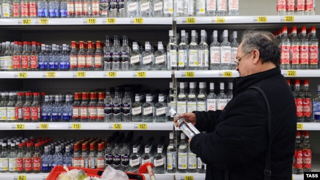 Доля легального алкоголя в общем потреблении в России крепкого спиртного не превышает одной трети