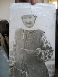 Kural Tokmurzin's mother lived through the famine (RFE/RL)