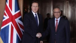 Libi - Takimi në mes të kryeministrit libian Ali Zeidan dhe atij brtianik David Cameron 