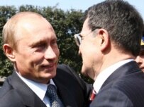 Putin (left) and Prodi in Bari on March 14 (epa)