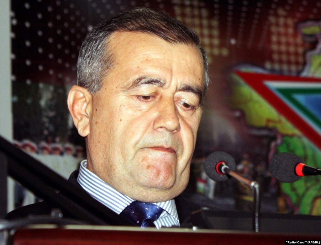Секретарь совбеза амиркул азимов баллотируется в депутаты.