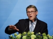 Finnish Prime Minister Matti Vanhanen (file photo) (AFP)