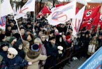Opposition demonstrators in Moscow today (ITAR-TASS)