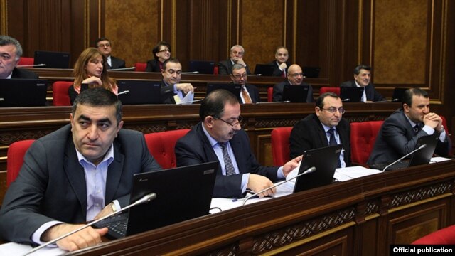 Armenia - Leaders of the Armenian Revolutionary Federation attend a parliament session in Yerevan, 5Feb2013.