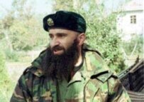 Radical Chechen leader Shamil Basaev (file photo)
