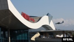 Пассажирский терминал алматинского аэропорта.