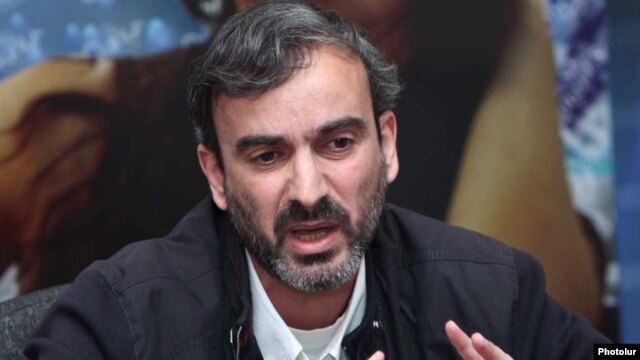Armenia - Opposition activist Zhirayr Sefilian at a news conference in Yerevan.