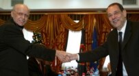 Javier Solana (right) meeting with Kosovar President Ibrahim Rugova today (epa)