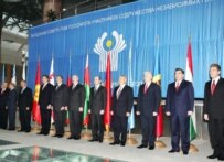 CIS leaders at a summit in Minsk in 2006 (ITAR-TASS)