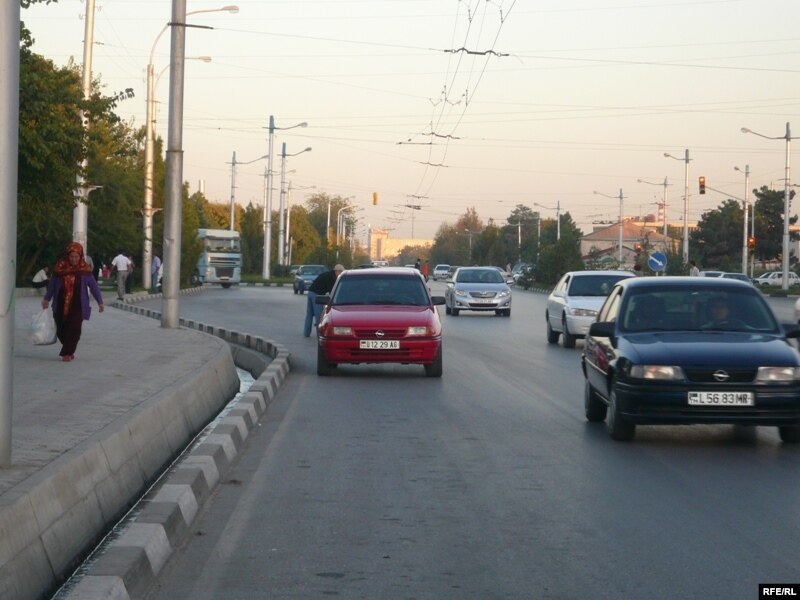 5278.cc+TV Halk içinde has köp isleg bildirilýän "Toyota" maşynlaryndan has ...