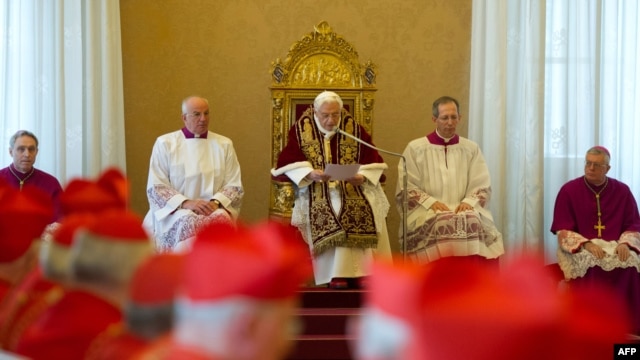 Papa Benedict al XVI-lea la un consistoriu ordinar de la Vatican, înaintea anunţului privind renunţarea la fotoliul pontifical. 11 februarie 2013