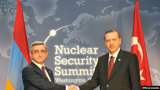 U.S. President Barack Obama brought Armenian President Serzh Sarkisian (left) and Turkish Prime Minister Recep Tayyip Erdogan together in Washington, at least for a photograph.