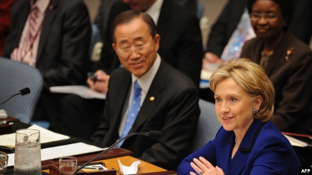 U.S. Secretary of State Hillary Clinton (right) chaired the Security Council's "Session on Women, Peace and Security" on September 30 with UN Secretary-General Ban Ki-moon in attendance.