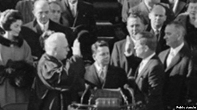 John Fitzgerald Kennedy polaže predsjedničku zakletvu 20. januara 1961. godine 