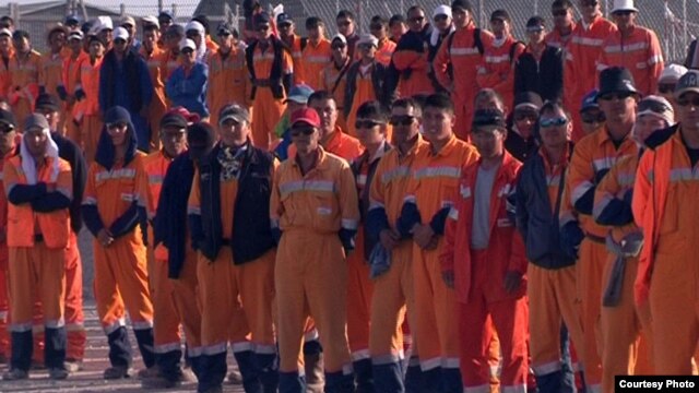 «Ersai Caspian Contractor LLC» («Ерсай Каспиан Контрактор») компаниясы жұмысшыларының 11 мамырда басталған ереуілі аштыққа ұласқан еді. Маңғыстау, 25 мамыр 2011 жыл.