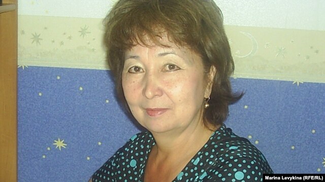 Әйгерімнің анасы Бақыт Шөжебаева. Семей, 21 маусым 2012 жыл.