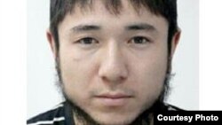 Ақтөбе облыстық ішкі істер департаменті іздеу жариялаған хабарламадағы Әлібек Ақпанбетовтің суреті.