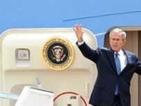 Bush arrives at Ben Gurion airport in Tel Aviv (AFP)