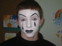 Face painting is one of the therapeutic activities for children at Kvartal (RFE/RL)