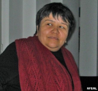 Ўзбекистонлик ҳуқуқ ҳимоячиси Мўътабар Тожибоева Қирғизистон Миллий хавфсизлик хизмати томонидан "Шоқоллар вақти" филмининг асосчиси сифатида гумонланмоқда.