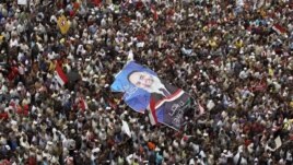 مصريون يتظاهرون بعد صلاة الجمعة