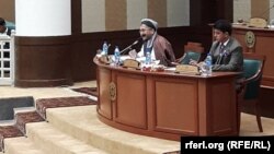 سخی: حکومت وحدت ملی خون اولاد ما را به معاملههای سیاسی خود نگیرند.