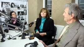 Ioana Boca (stânga), Ana Blandiana, Romulus Rusan